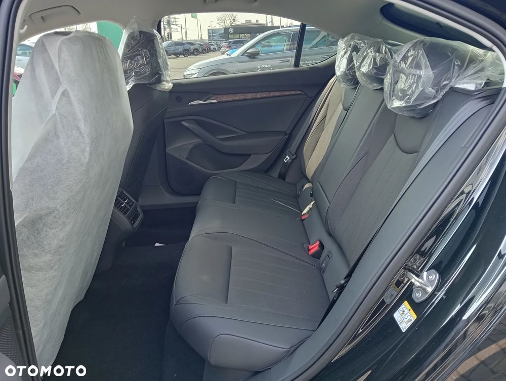 Skoda Superb 2.0 TSI L&K DSG - 6