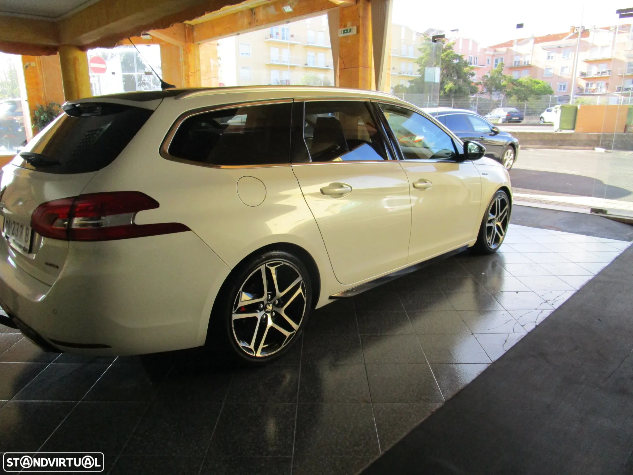 Peugeot 308 SW 1.6 BlueHDi GT Line - 49