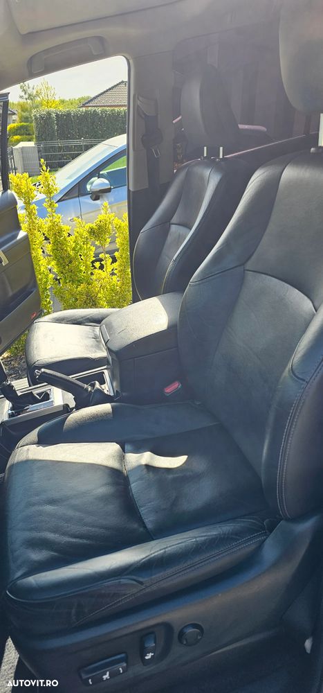 Toyota Land Cruiser 3.0l Turbo D-4D Aut. AVS 7 Locuri Luxury - 13