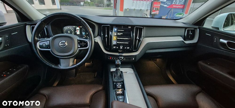 Volvo XC 60 B4 D AWD Geartronic Inscription - 8