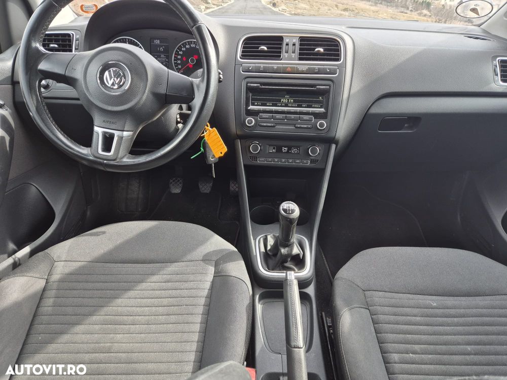 Volkswagen Polo 1.6 TDI Comfortline - 5