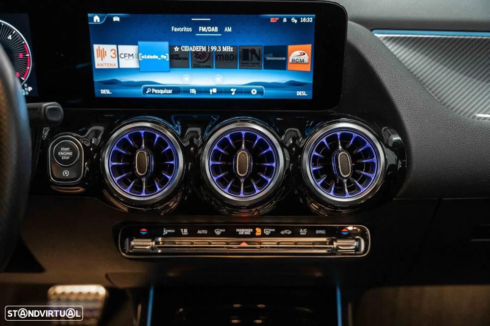 Mercedes-Benz GLA 200 d AMG Line - 14