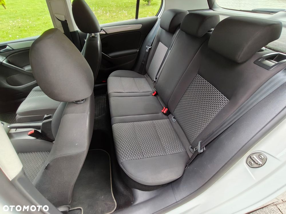 Volkswagen Golf 1.6 TDI DPF BlueMotion Technology Team - 14