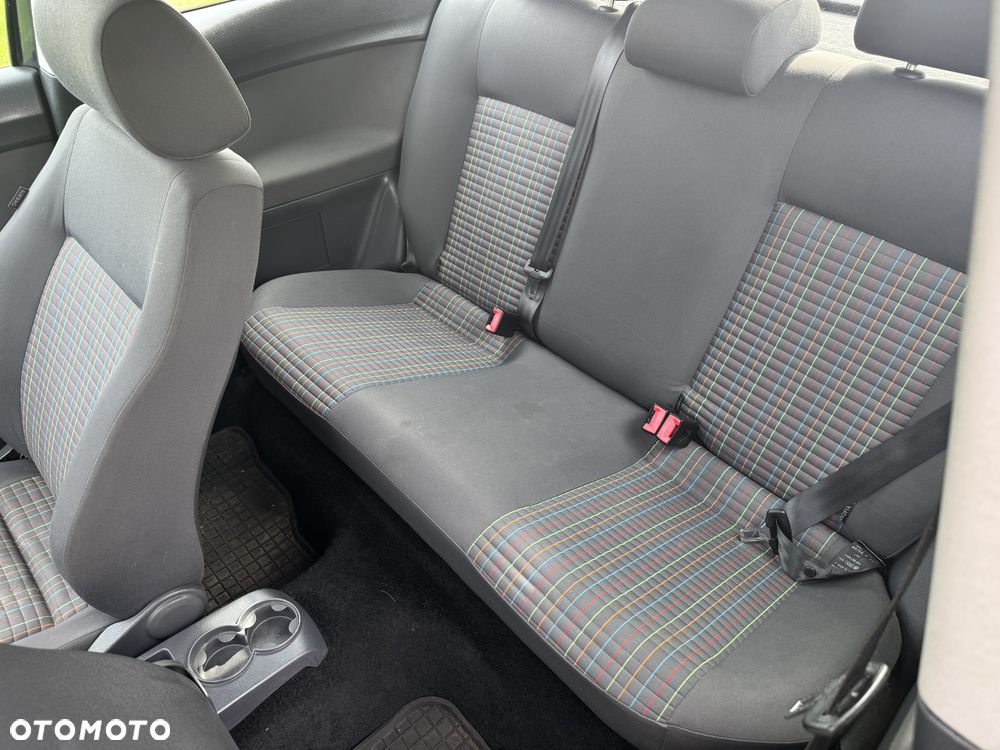 Volkswagen Polo - 10
