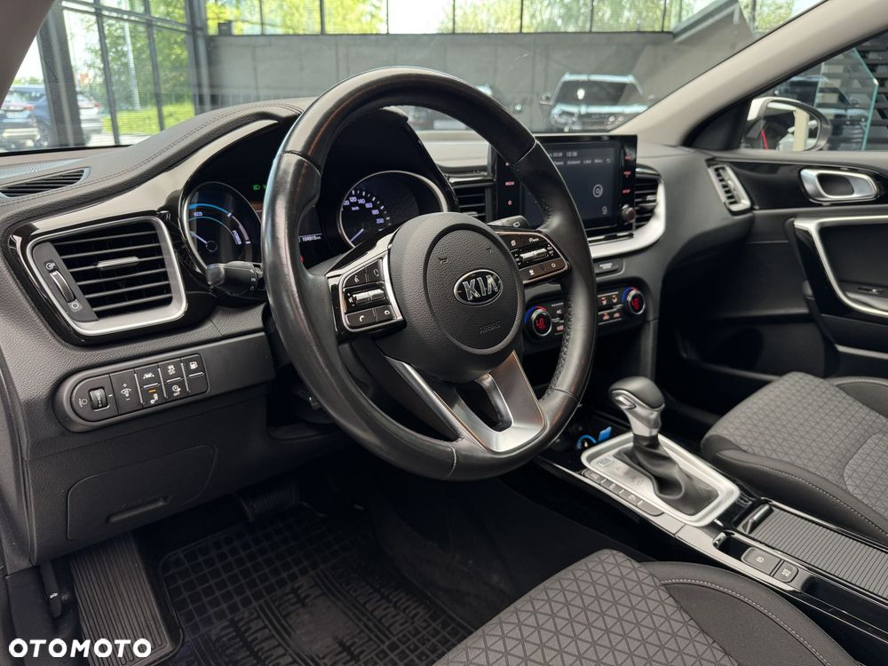 Kia Ceed 1.6 GDI PHEV L DCT - 10