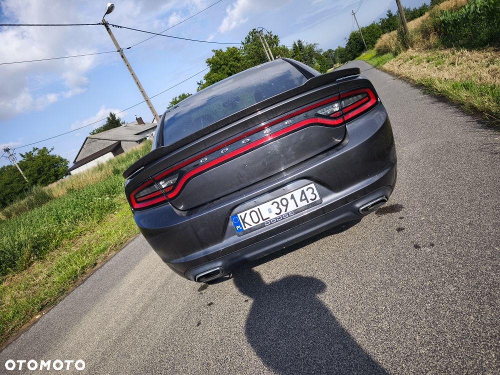 Dodge Charger - 4
