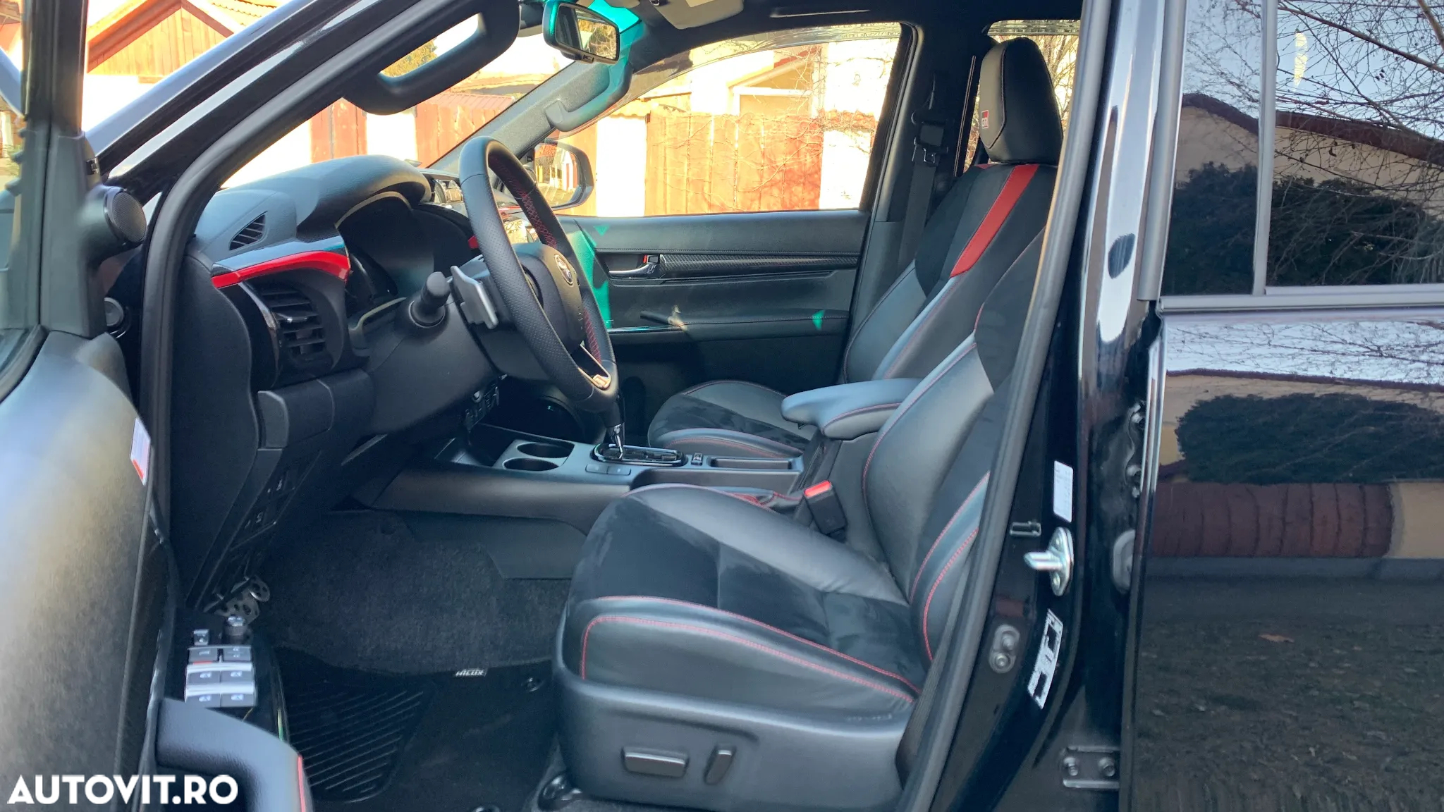 Toyota Hilux 2.8D 204CP 4x4 Double Cab AT GR Sport II - 17
