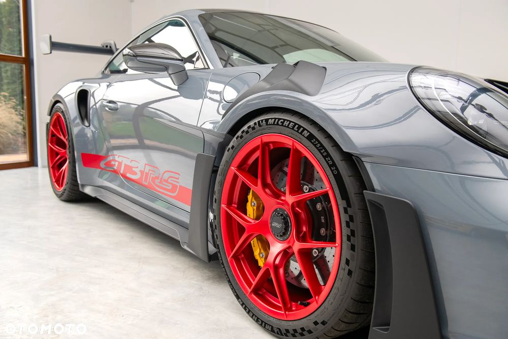 Porsche 911 GT3 RS - 10