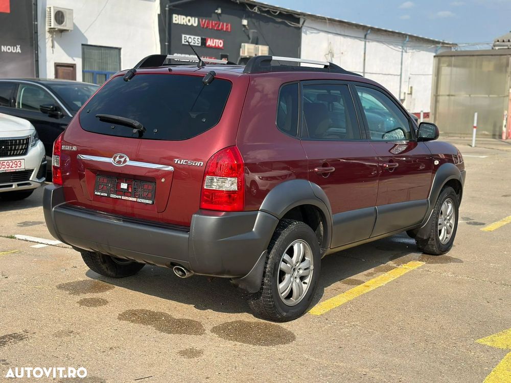 Hyundai Tucson 2.0 DOHC GL MT 2WD COMFORT - 4