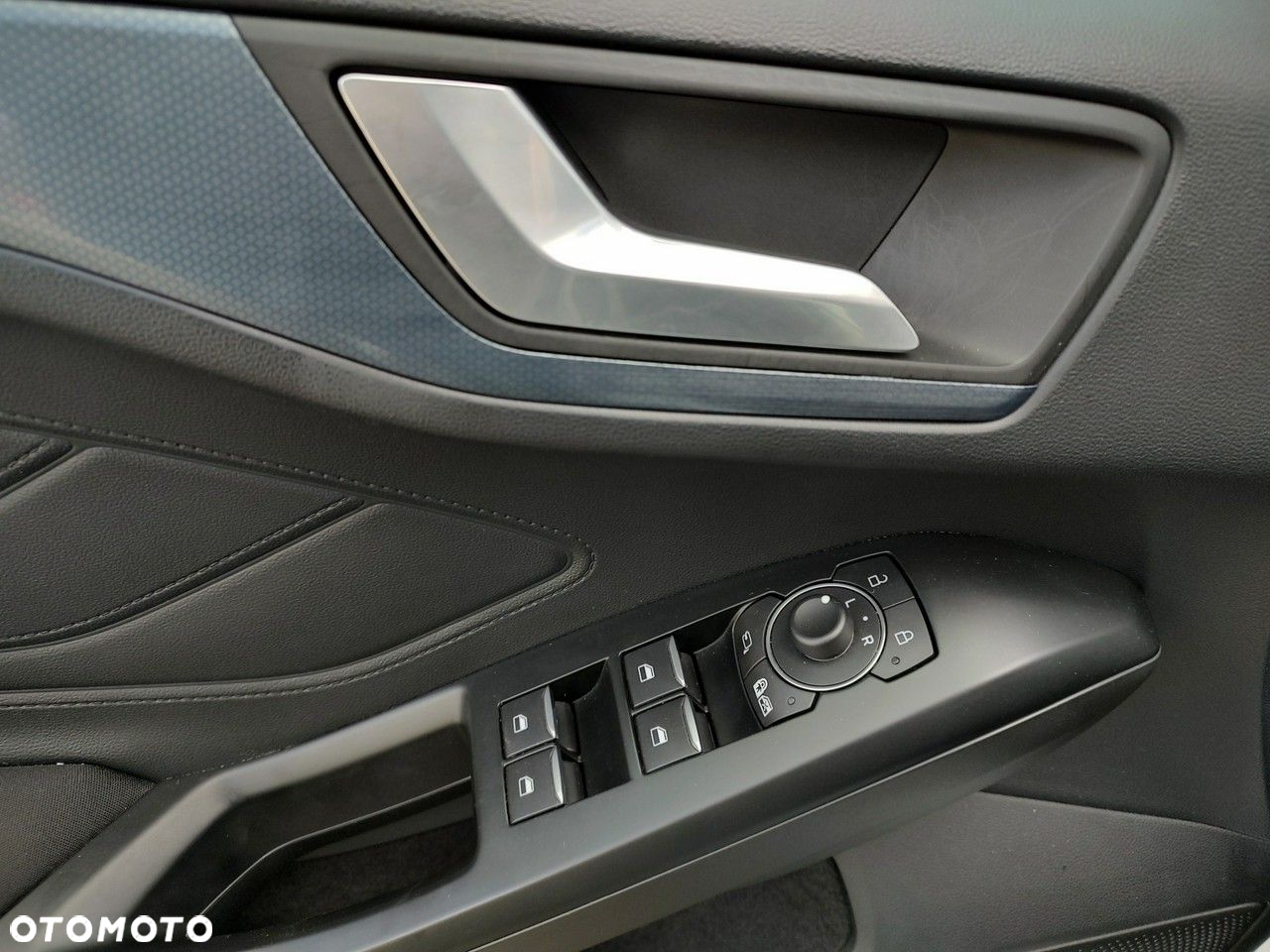 Ford Focus - 12