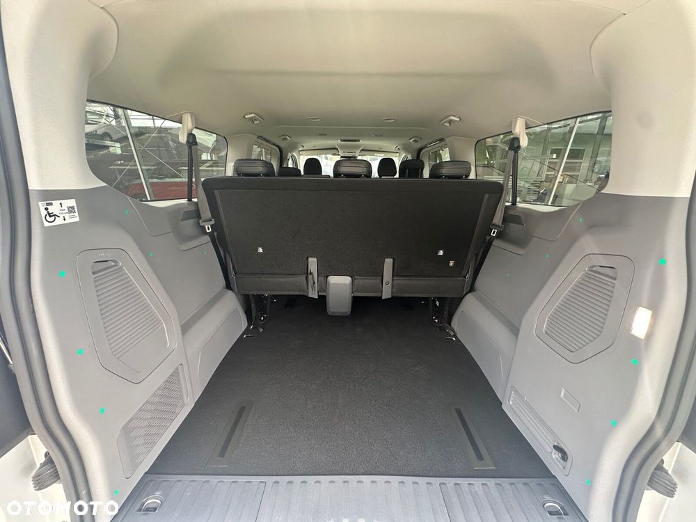 Volkswagen Nowa Caravelle Caravelle Style silnik: 2,0 l TDI 170 KM / skrzynia biegów: 8-biegowa automatyczna rozstaw osi: 3500 mm - 29
