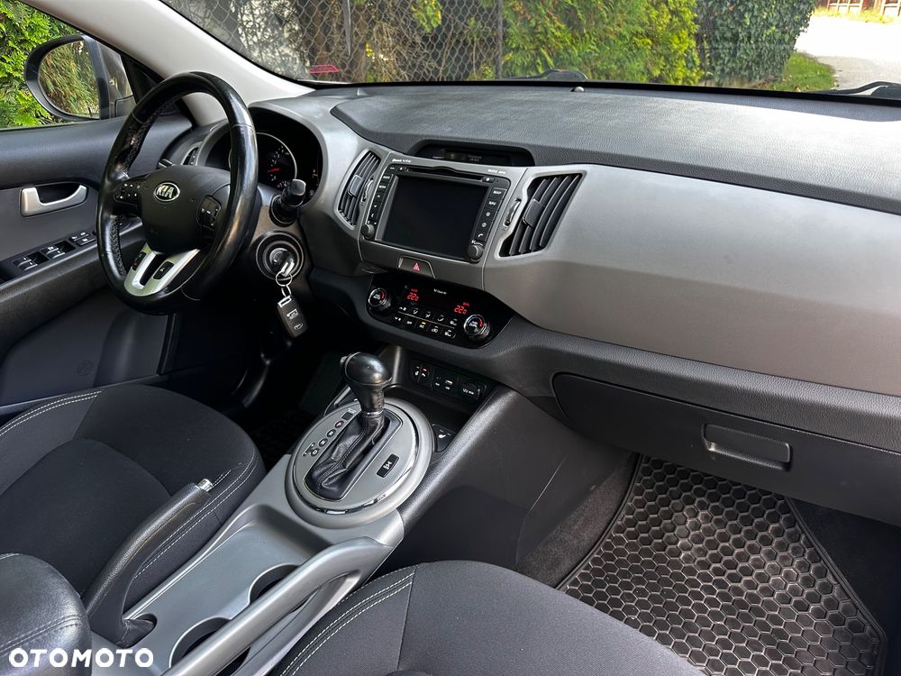 Kia Sportage 2.0 CRDI 4WD Automatik Fifa World Cup Edition - 37