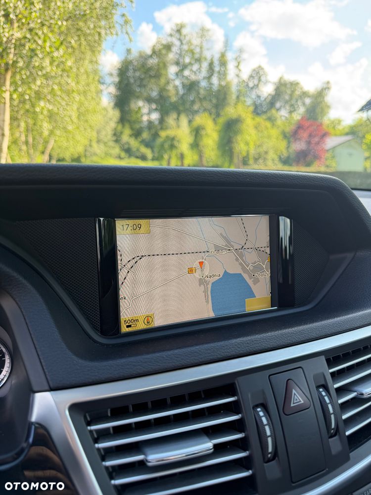 Mercedes-Benz Klasa E 300 CDI DPF BlueEFFICIENCY 7G-TRONIC Avantgarde - 27