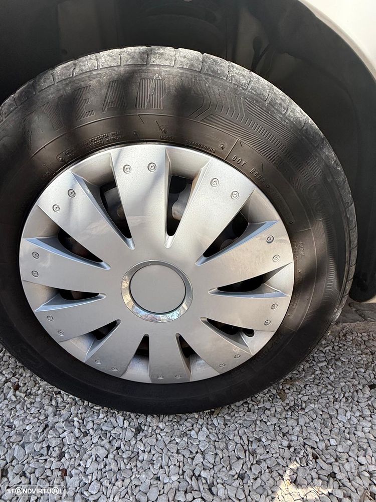 Toyota Yaris 1.0 VVT-i Comfort +PS Style +P.Techno - 6