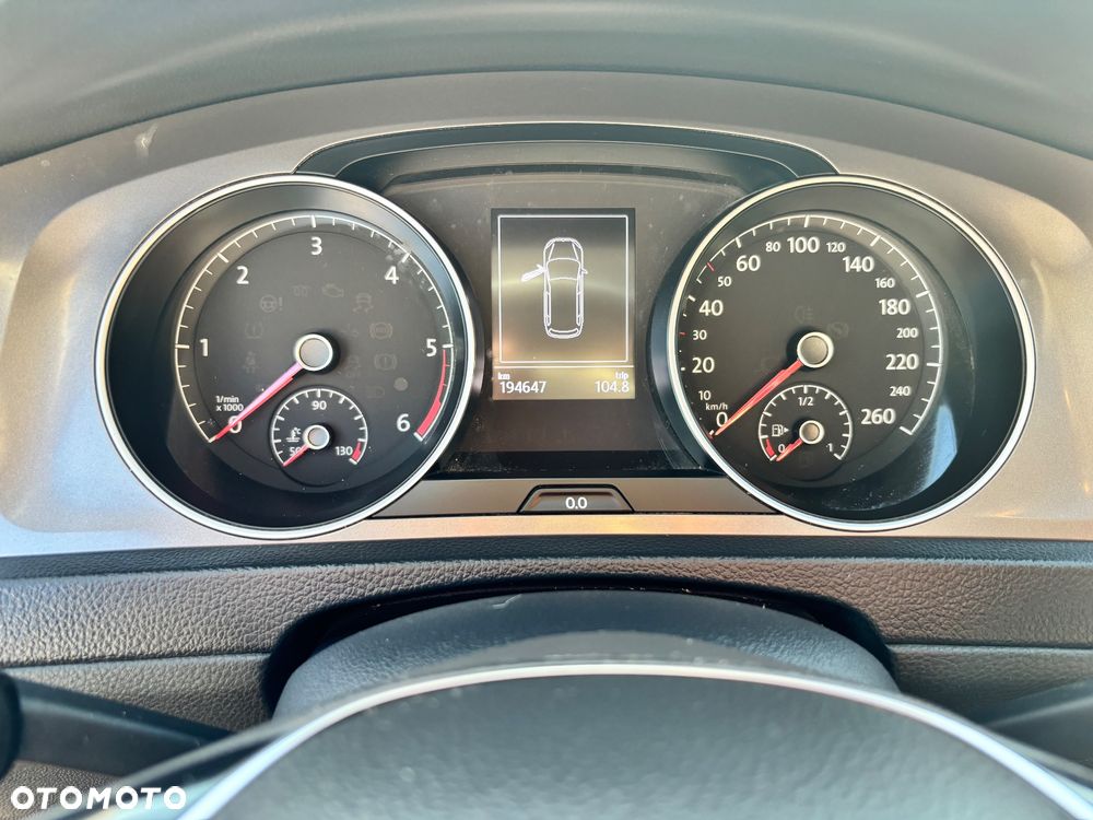 Volkswagen Golf 1.6 TDI BlueMotion Technology Lounge - 16