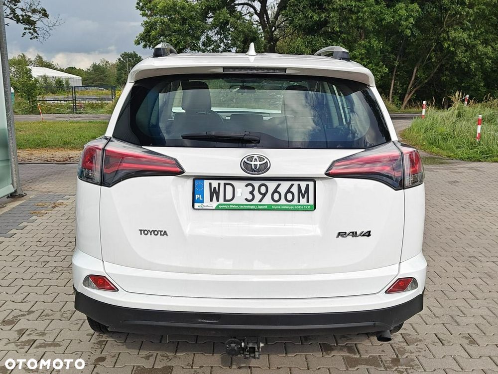 Toyota RAV4 - 6