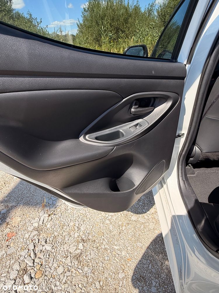Toyota Yaris Hybrid 1.5 GR Sport - 9