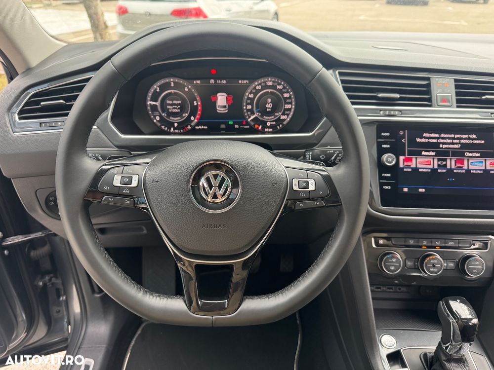 Volkswagen Tiguan - 31