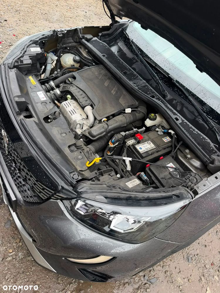 Peugeot 2008 PureTech 130 Allure - 25
