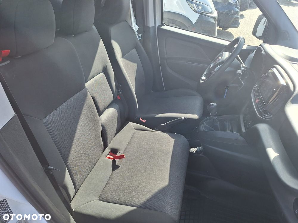 Fiat Doblo Maxi diesel 1,6 105KM blaszak 3 osobowy Krajowy FV23% - 20