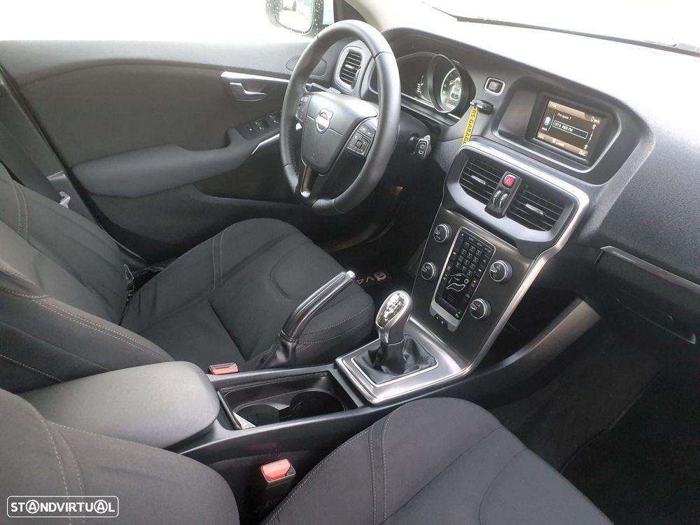 Volvo V40 1.6 D2 Eco Kinetic - 28