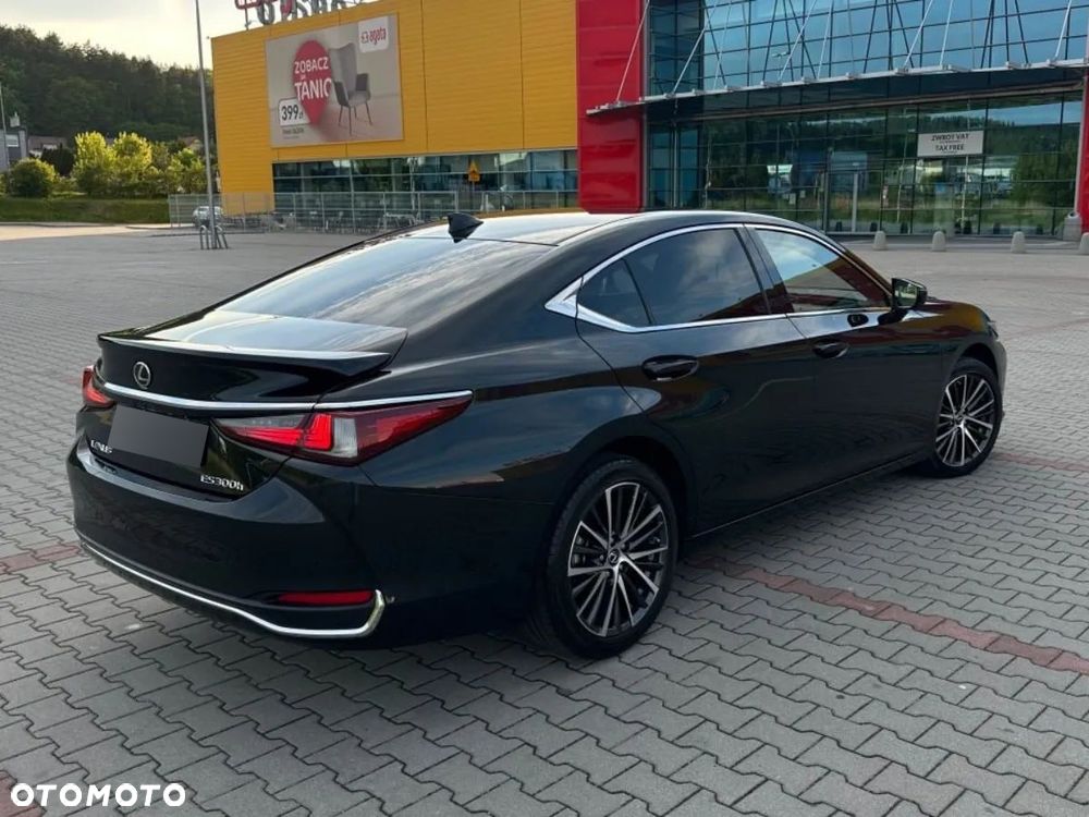 Lexus ES - 6