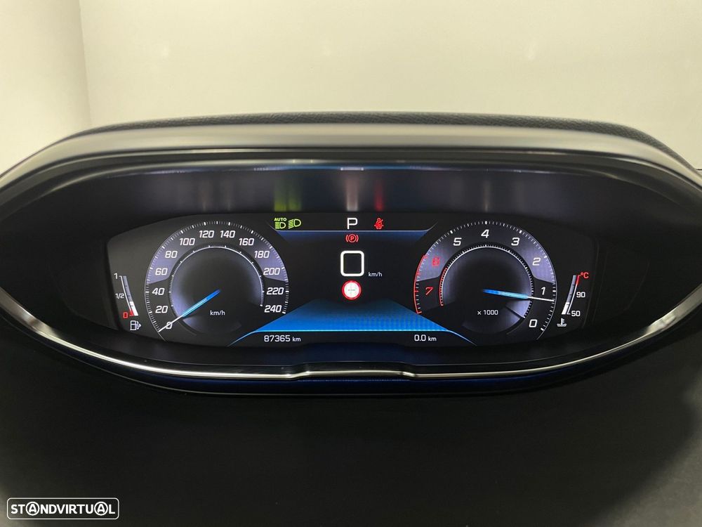 Peugeot 3008 1.2 PureTech Allure EAT8 - 32