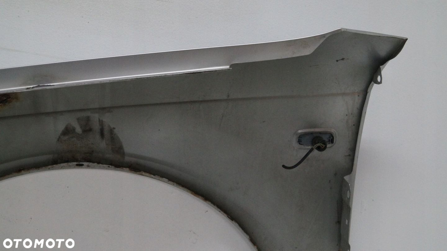 BŁOTNIK PRZEDNI PRAWY AUDI A4 B7 2005 - 12