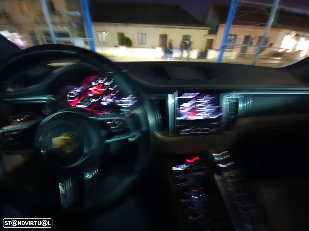 Porsche Macan 2.0T - 19