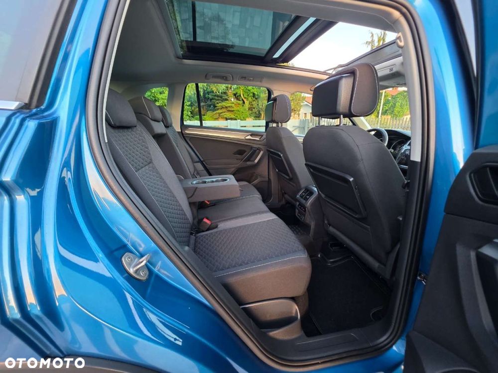 Volkswagen Touran - 24