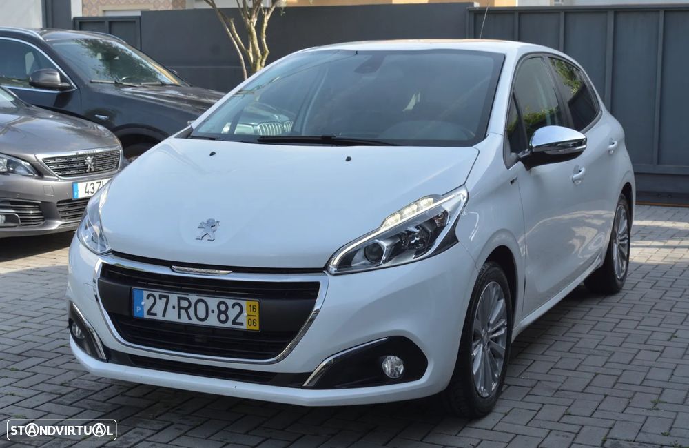 Peugeot 208 1.2 PureTech Style - 9