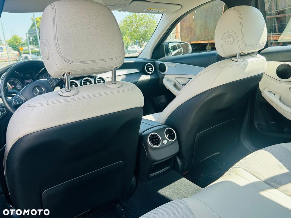 Mercedes-Benz Klasa C 200 4-Matic 7G-TRONIC - 10