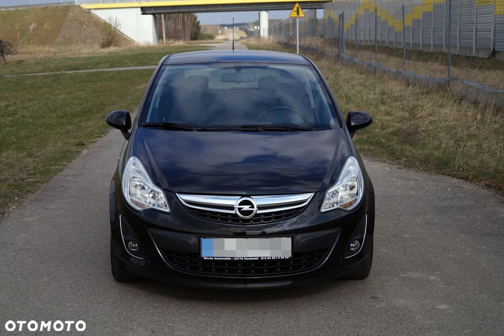 Opel Corsa 1.4 16V Cosmo - 3