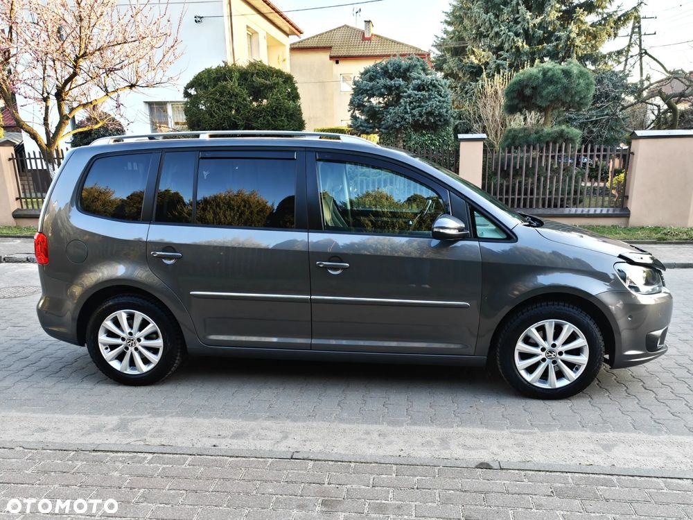 Volkswagen Touran 1.6 TDI DPF BlueMotion Technology Highline - 9