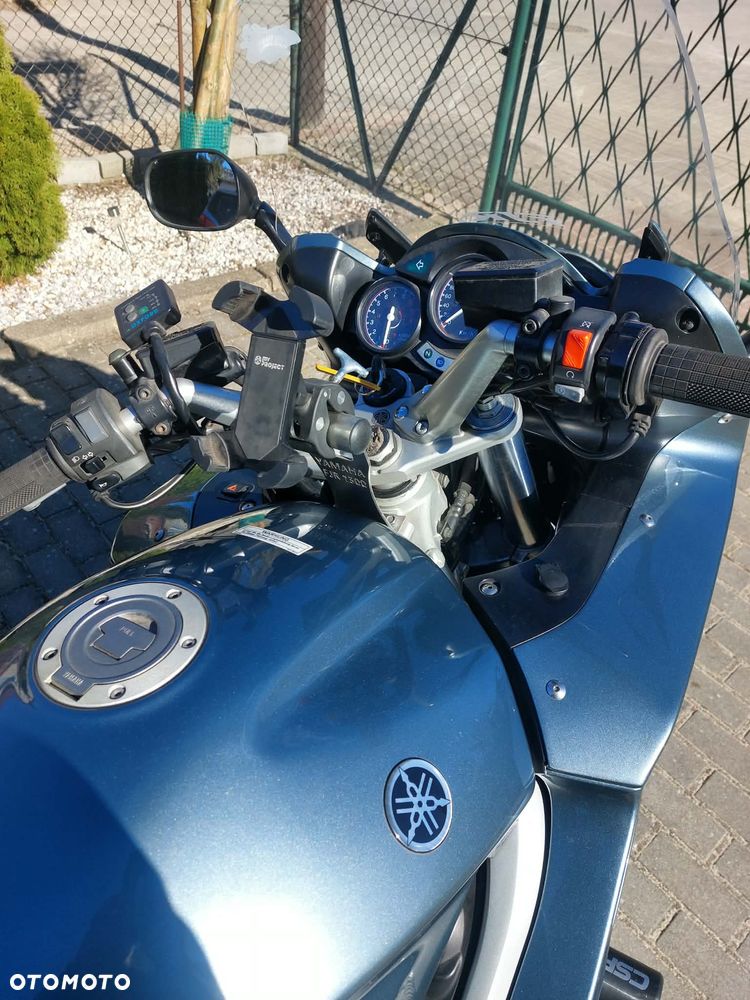 Yamaha FJR - 6