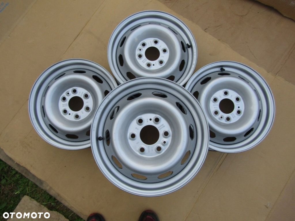 4x NOWE Felgi 16 Iveco Daily 6,5j 6x125 ET68 / 35S 29L / oryginał - 10