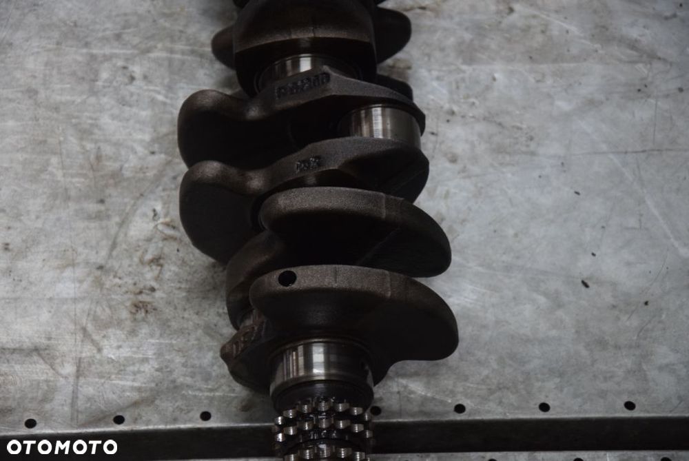 JEEP GRAND CHEROKEE WJ 2.7 CRD WAŁ KORBOWY - 11