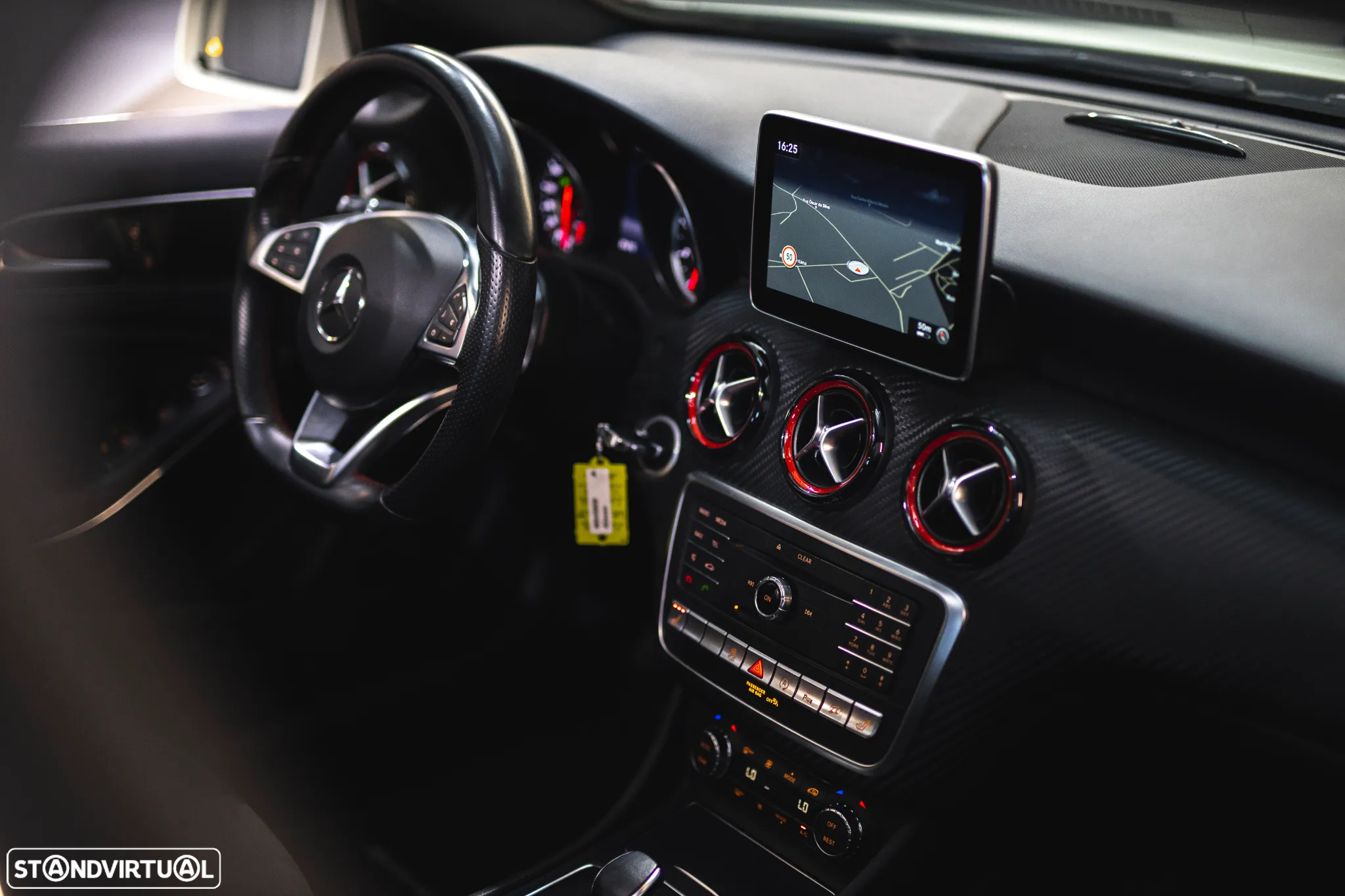 Mercedes-Benz A 45 AMG 4-Matic - 17