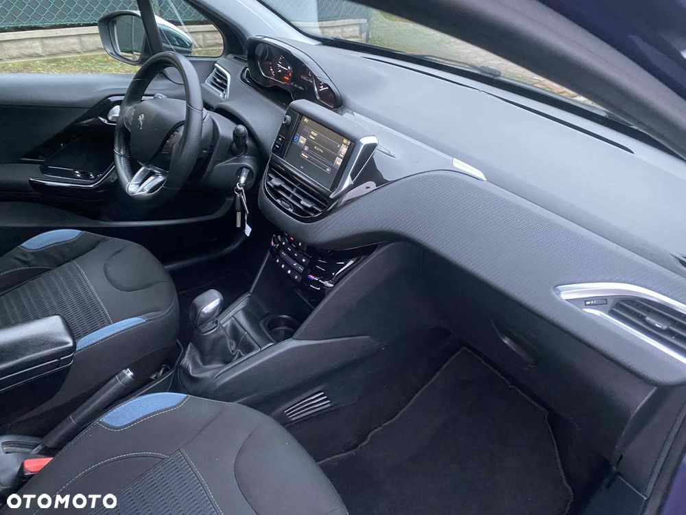 Peugeot 208 PureTech 82 Allure - 13