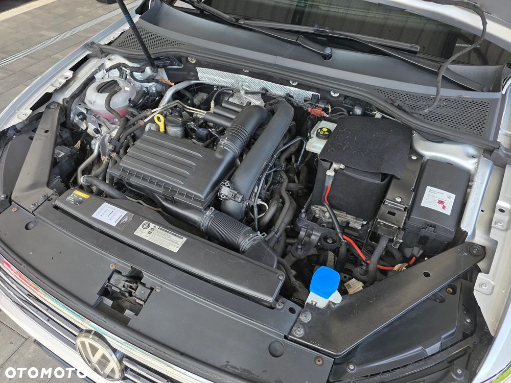 Volkswagen Passat - 38