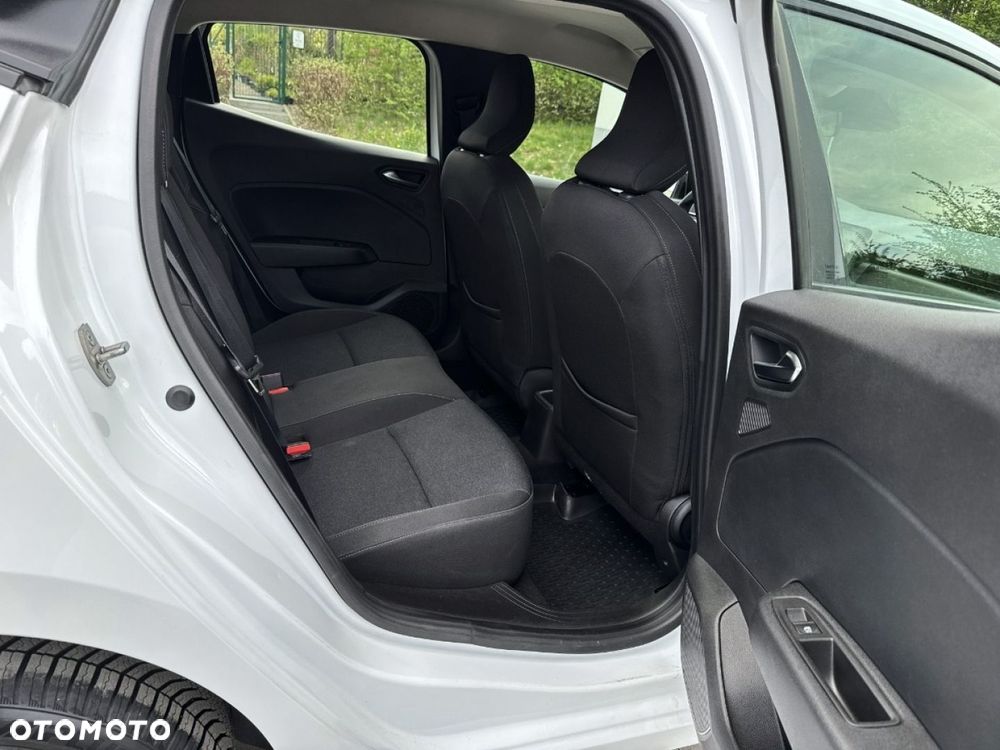 Renault Clio - 25