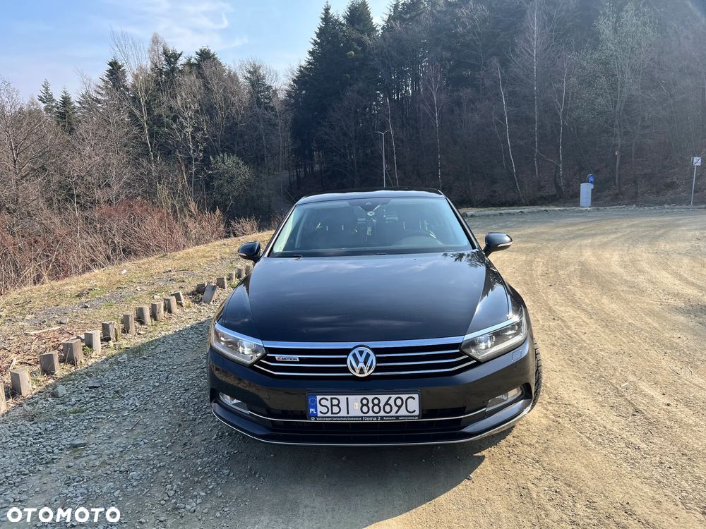 Volkswagen Passat - 2