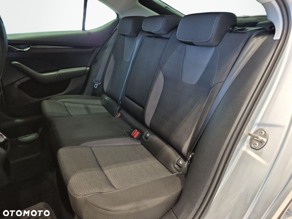 Skoda Octavia 1.5 TSI ACT Ambition - 11