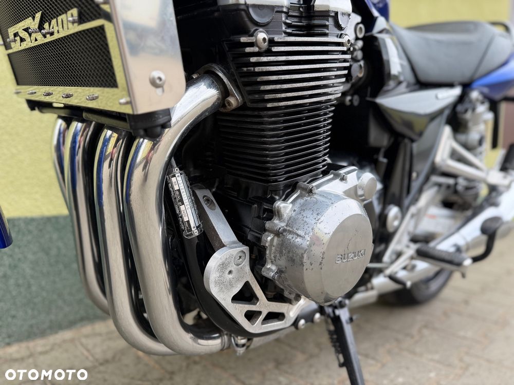 Suzuki GSX - 33