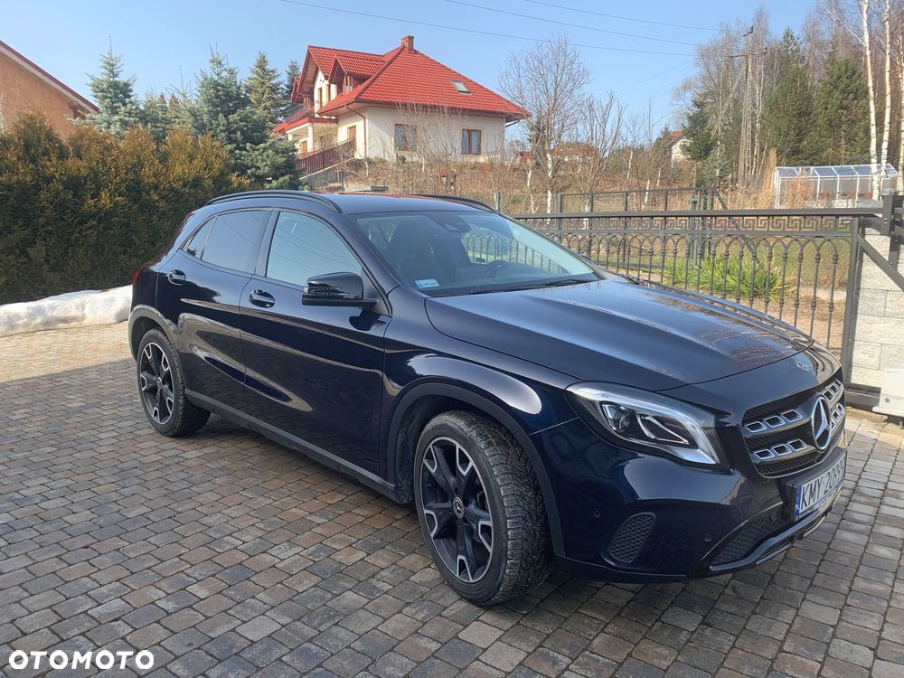 Mercedes-Benz GLA - 5
