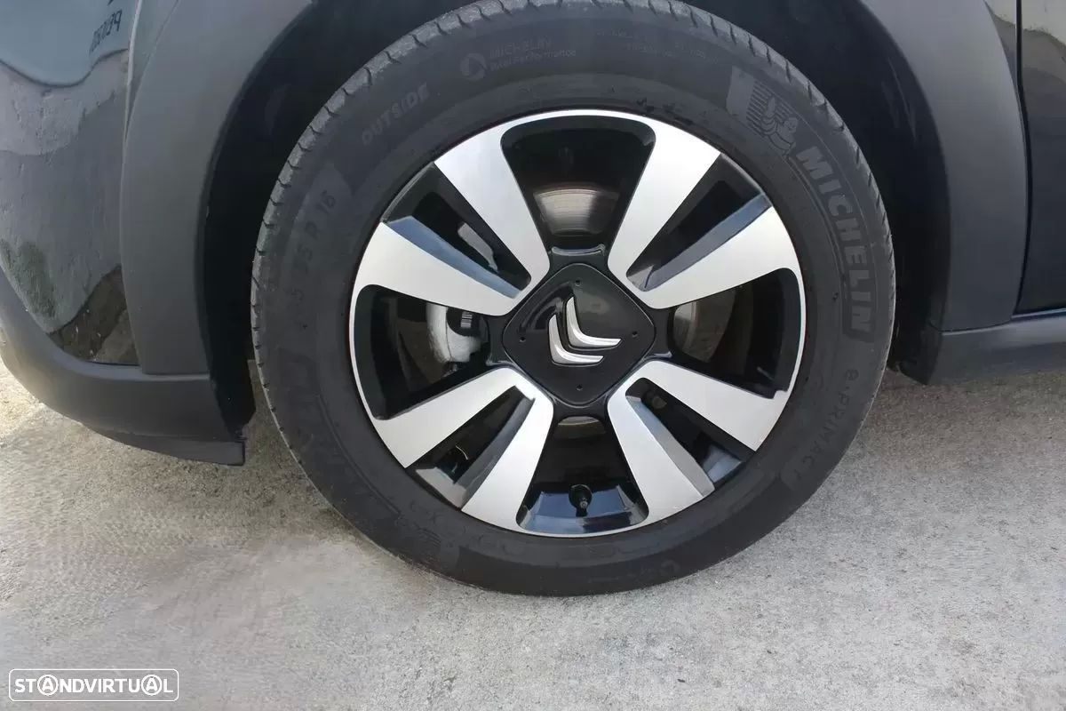 Citroën C3 1.2 PureTech Shine EAT6 - 31