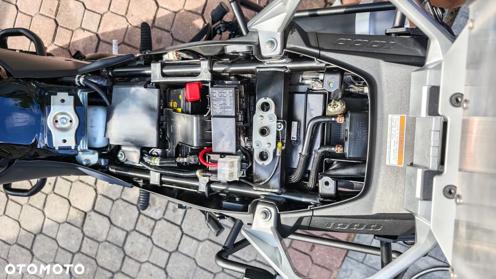 Suzuki V-STROM - 35