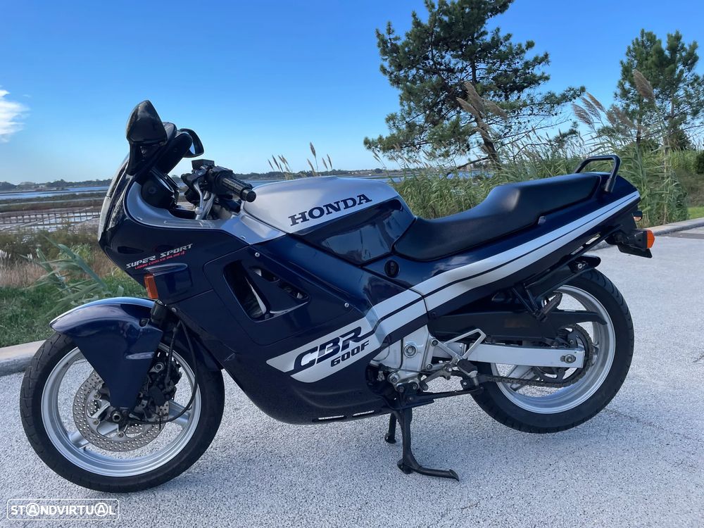 Honda CBR CBR 600 F1 - 2