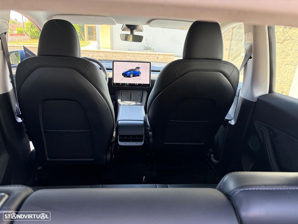 Tesla Model Y Long Range Dual Motor AWD - 10