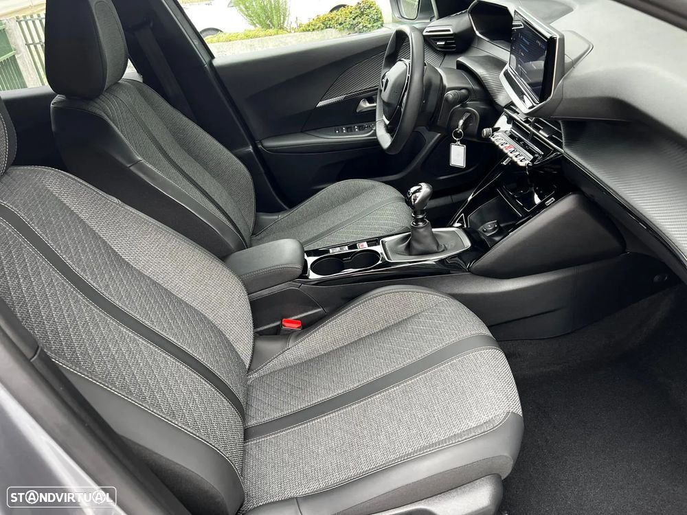 Peugeot 2008 1.2 PureTech Allure - 18